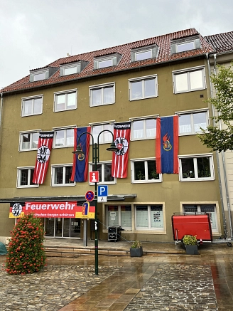Das Helmstedter Rathaus entsprechend geschmückt