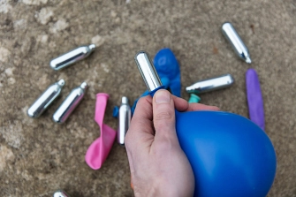 Lachgas (Symbolbild)&nbsp;&copy;&nbsp;Adobe Stock Nr 418479388